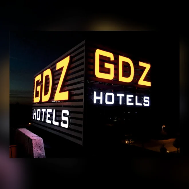 Otel Çatı Tabelası