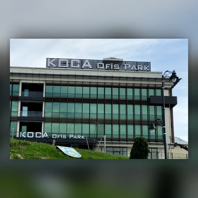 KUTU HARF Cephe tabelası — Çatı Tabelası